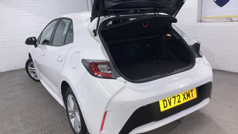 Toyota Corolla 1.8 VVT-i Hybrid Icon Tech 5dr CVT Hybrid Hatchback